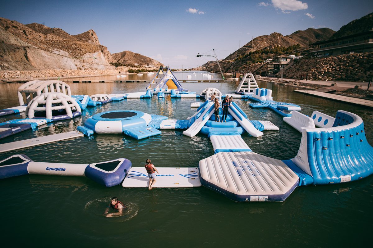 Floating obstacles water course