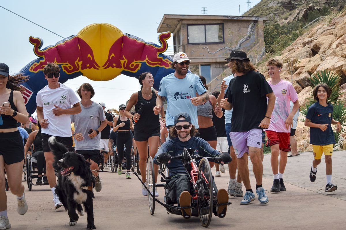 Wings for Life runners at Lunar Cable Park